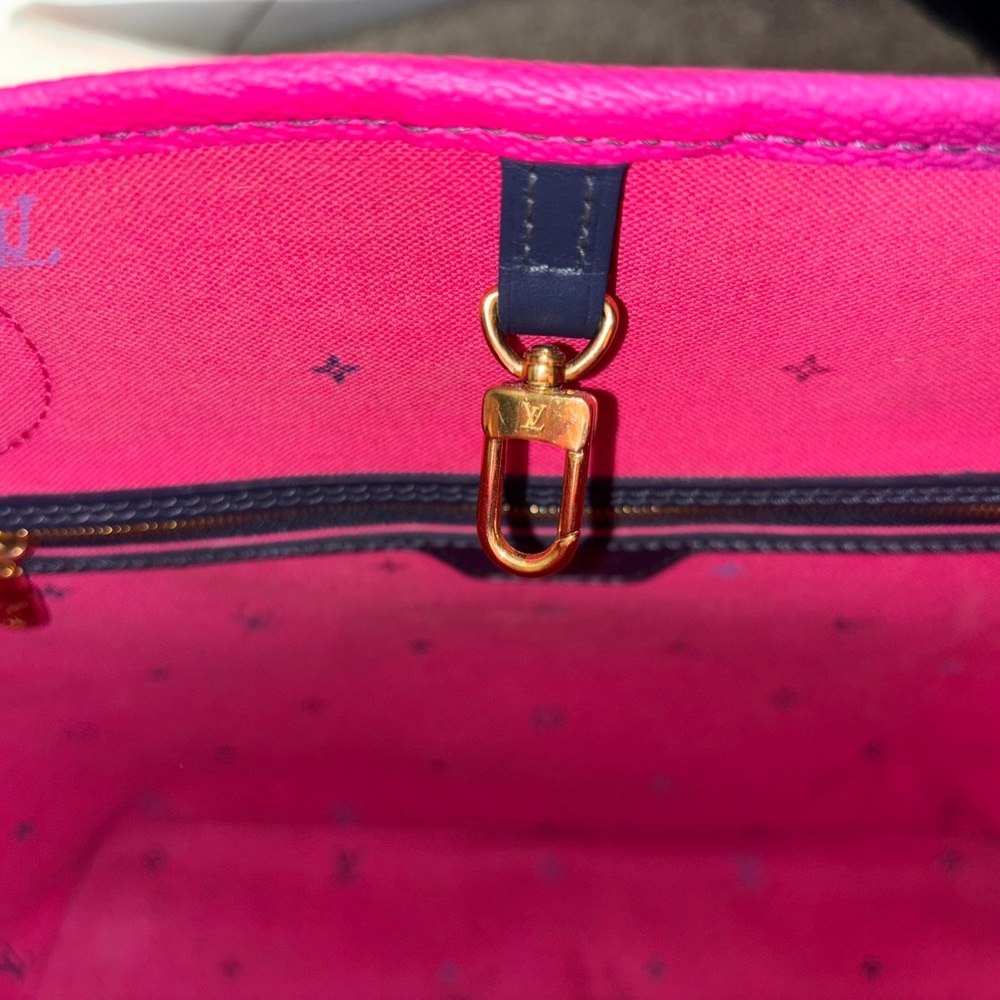 Louis Vuitton Pink to Purple Ombre Monogram Neverfull Tote - Picture 8 of 10